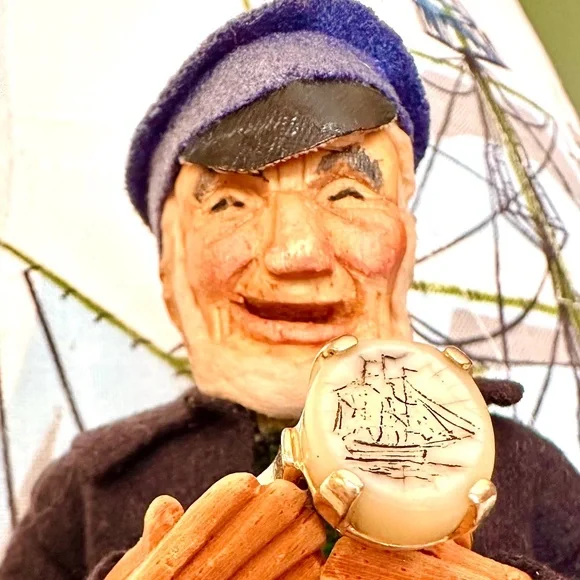 Antique Baby Beluga Whale Scrimshaw Tooth Ring WMS SZ 7 - Picture 9 of 16